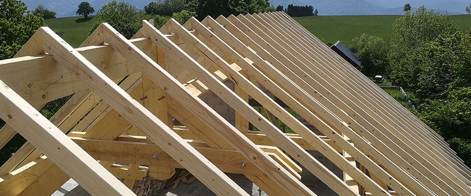 Travaux de réparation de charpente